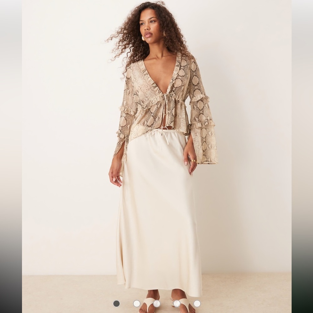 Abercrombie satin maxi skirt, champagne size small petite